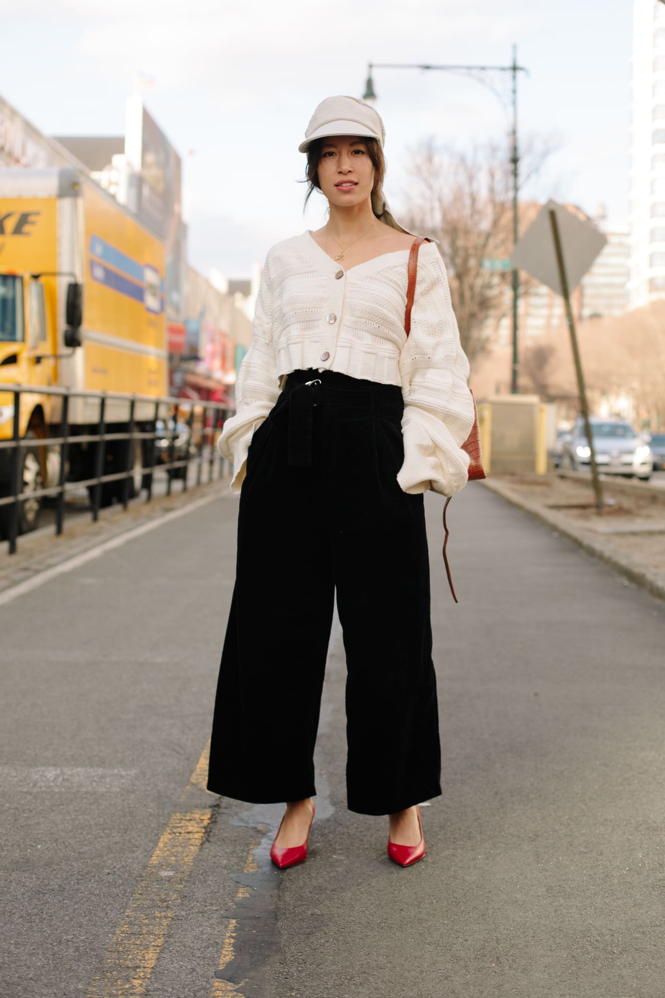new-york-fashion-week-street-style-fall-2018-day-1-20